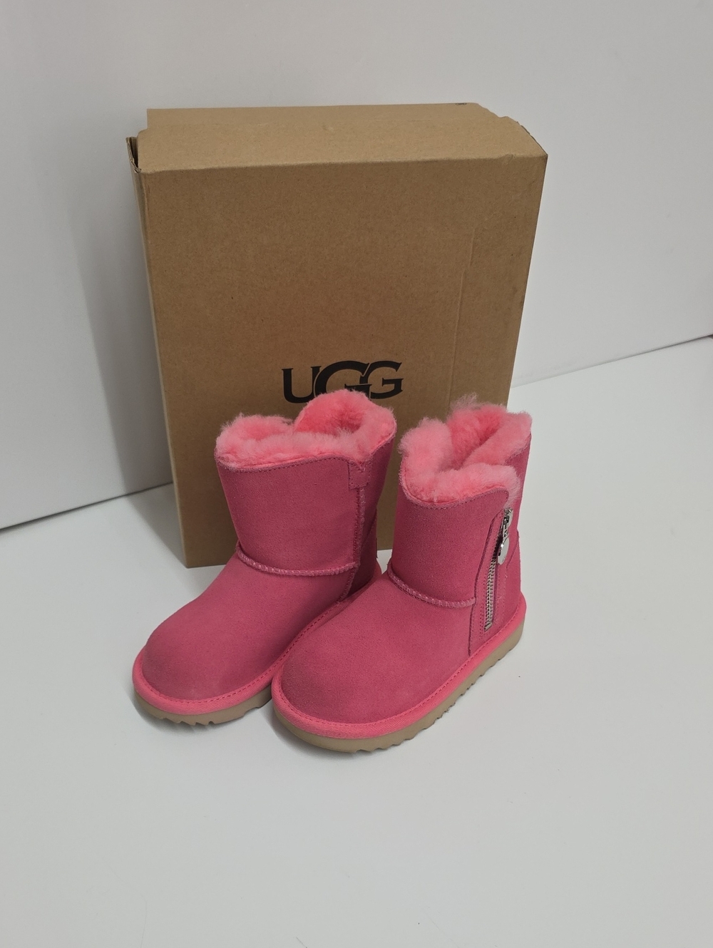 NWOT UGG Kids Pink Suede Shearling Zip-Accent Boots Size 10